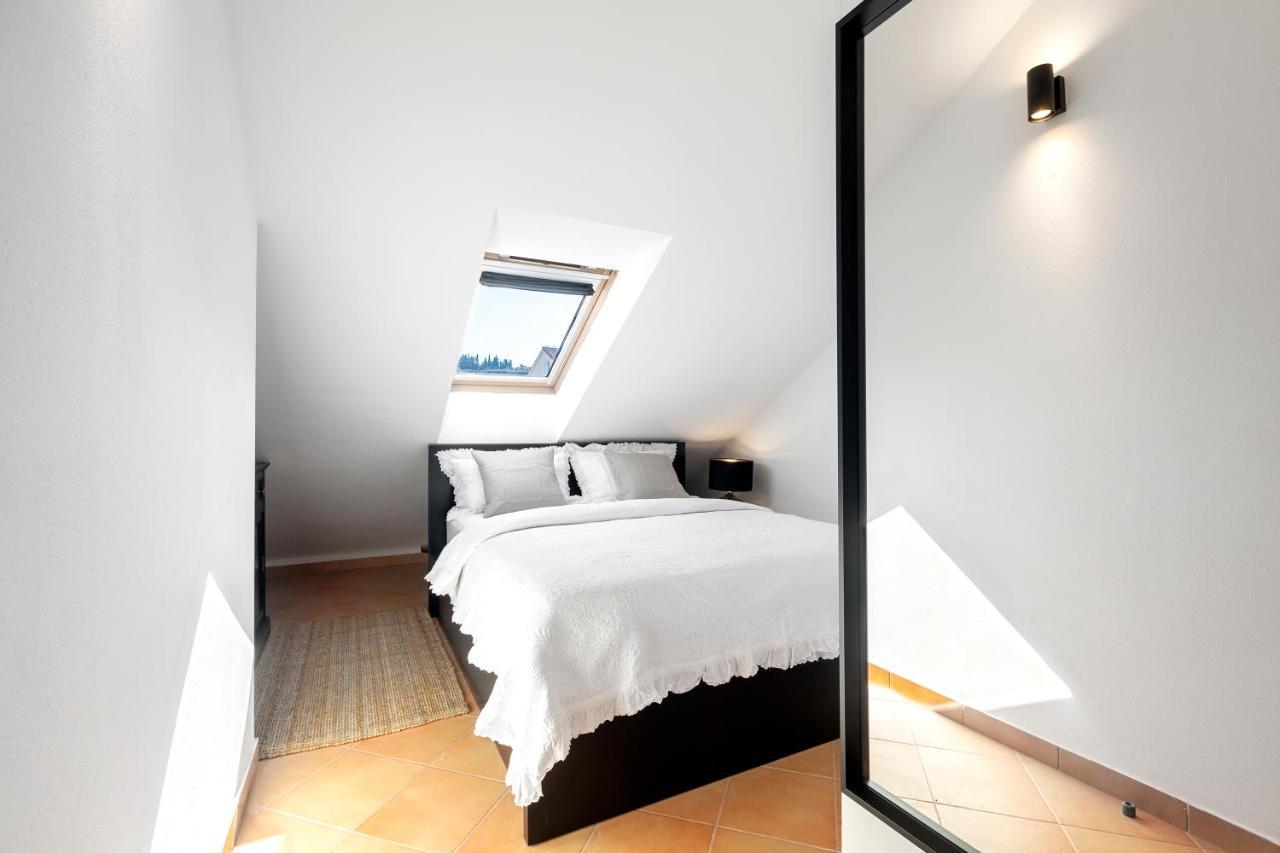 Apartman Luri Sutivan Ngoại thất bức ảnh